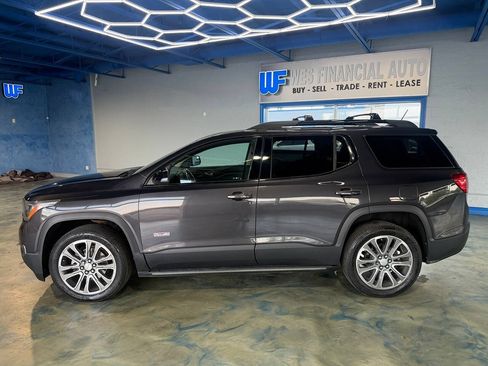 Used 2017 GMC Acadia SLT AWD/4WD image 4