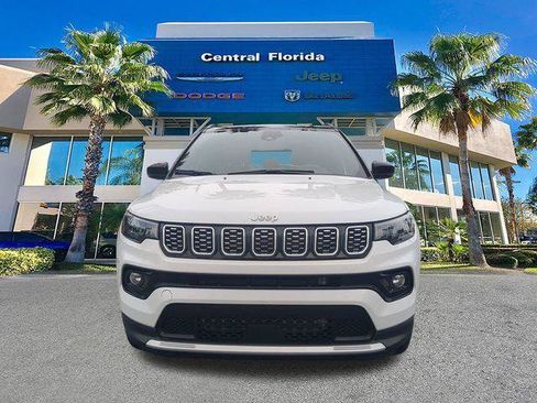 Certified 2025 Jeep Compass Limited AWD/4WD image 3