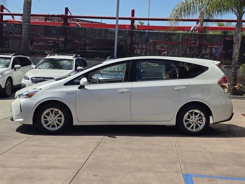 Used 2015 Toyota Prius V Three FWD image 7