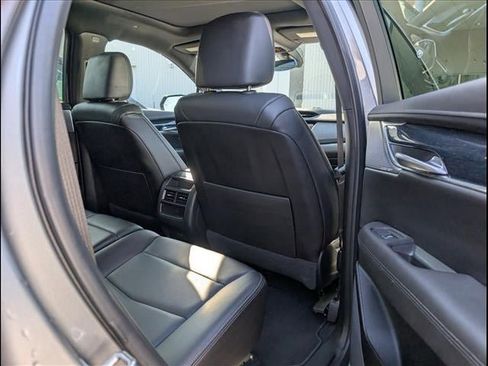 Used 2025 Cadillac XT5 Premium Luxury image 25