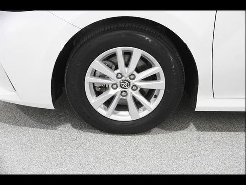 Used 2025 Toyota Camry LE w/ Convenience Package image 23