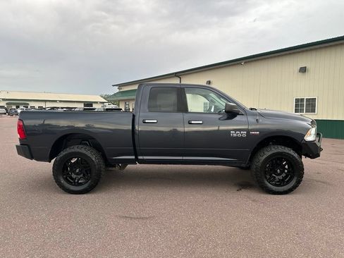 Used 2017 RAM 1500 Classic SLT AWD/4WD image 31