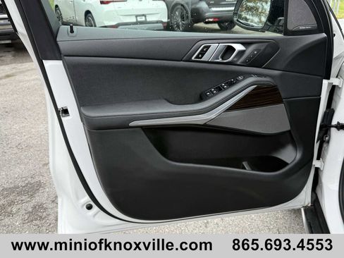Used 2021 BMW X5 xDrive40i w/ Premium Package image 13