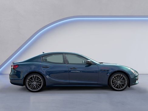 Used 2024 Maserati Ghibli Trofeo image 8