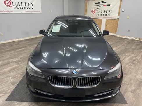 Used 2011 BMW 528i Sedan RWD image 12