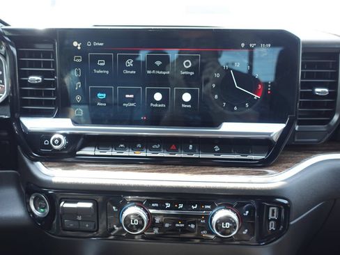 Used 2025 GMC Sierra 1500 Elevation w/ Preferred Package AWD/4WD image 45