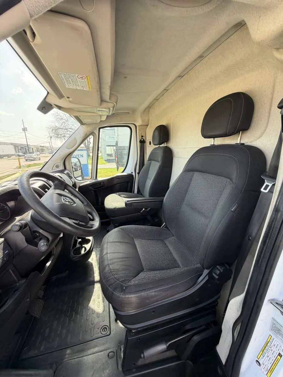 Used 2018 RAM ProMaster 2500 w/ Interior Convenience Group FWD image 9