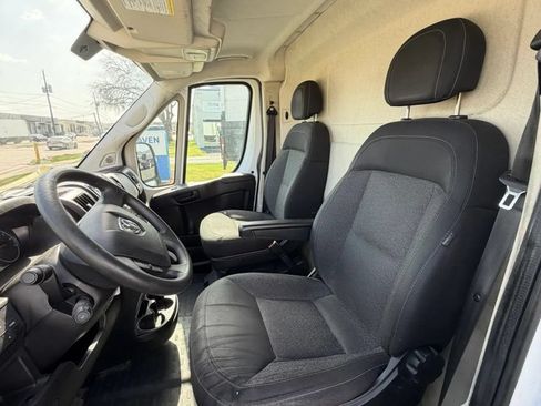 Used 2018 RAM ProMaster 2500 w/ Interior Convenience Group FWD image 9