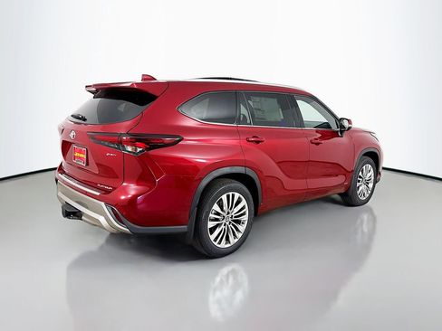 New 2026 Toyota Highlander Platinum AWD/4WD image 7