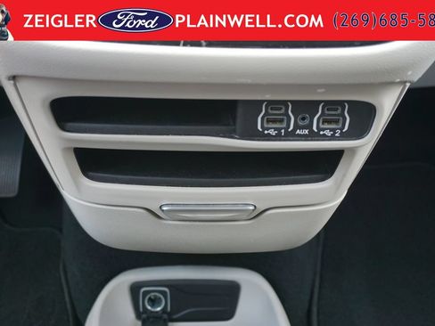 Used 2024 Chrysler Voyager LX FWD image 25