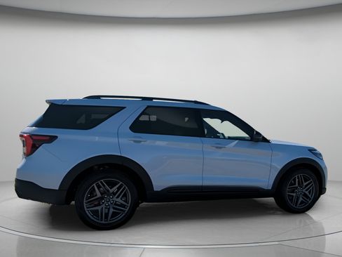 New 2026 Ford Explorer ST w/ Sun And Sound Package image 32