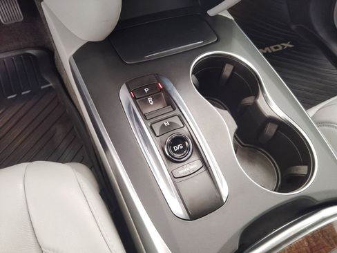 Used 2018 Acura MDX FWD image 24