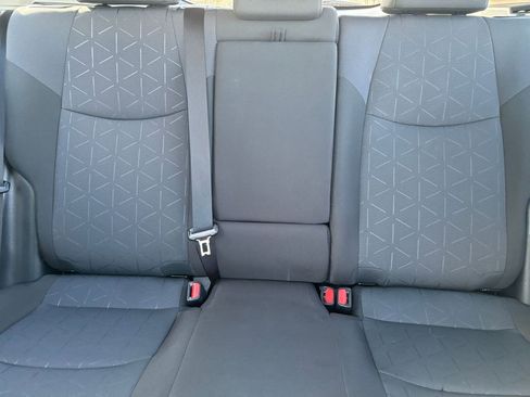 Used 2025 Toyota RAV4 XLE image 40