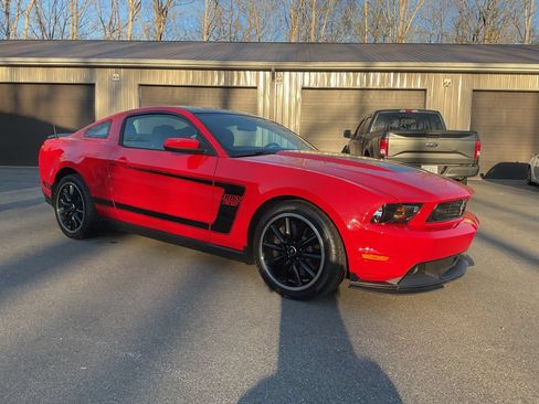 Used 2012 Ford Mustang Boss 302 w/ Boss 302 Accessory Pkg RWD image 10