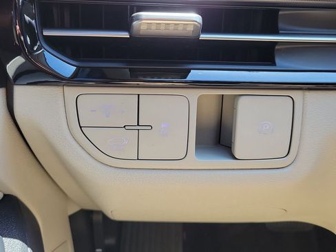 New 2026 Kia Sportage EX FWD image 25