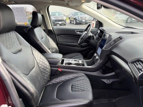 Used 2023 Ford Edge Titanium w/ Class II Trailer Tow Package AWD/4WD image 21