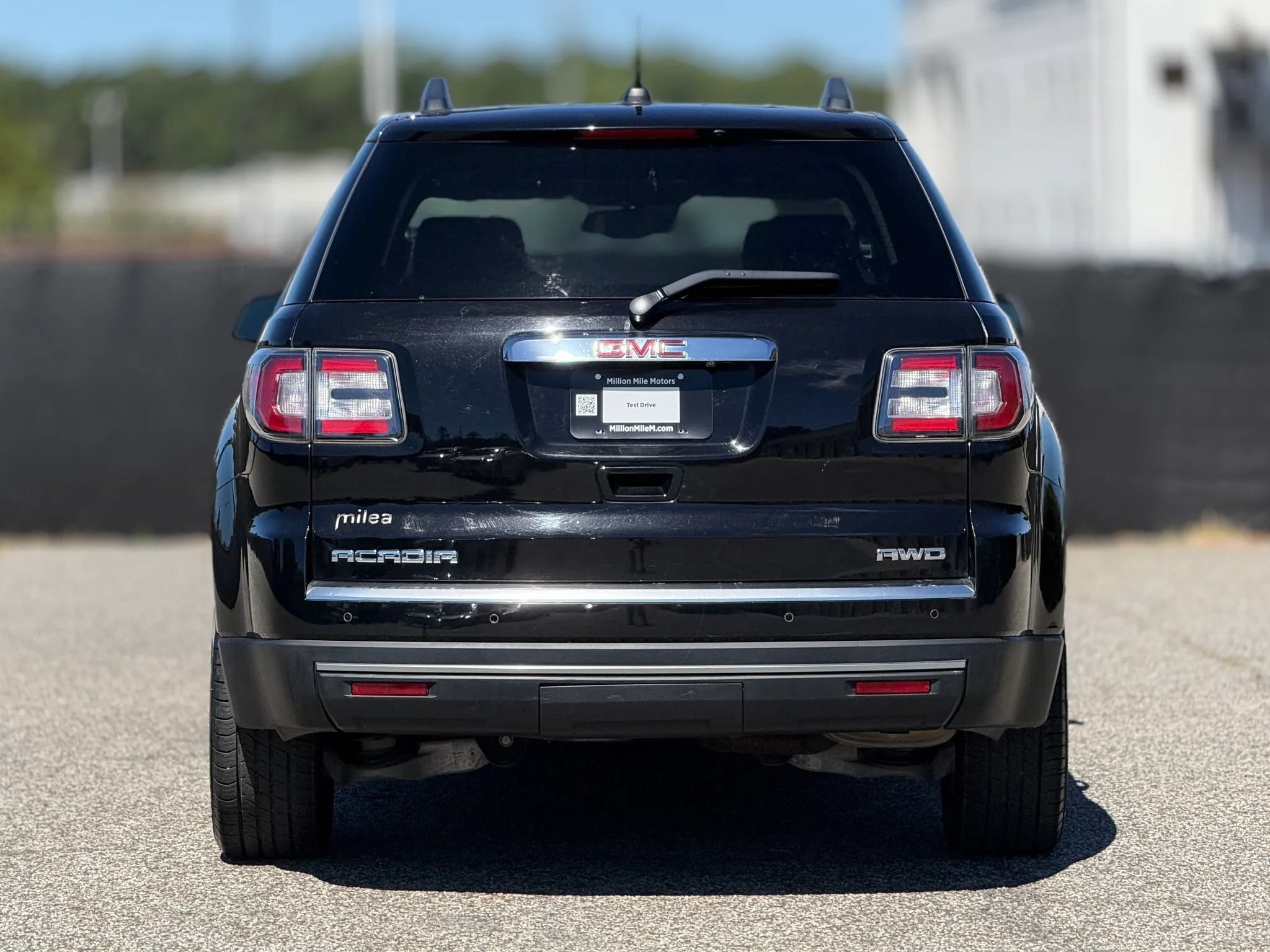 Used 2016 GMC Acadia SLT w/ Open Road Package AWD/4WD image 4