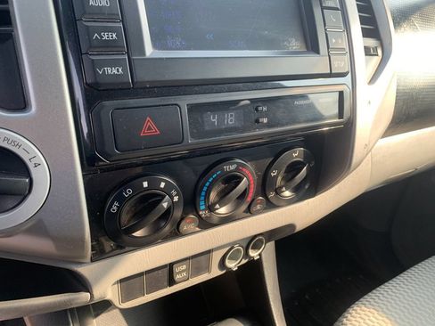 Used 2013 Toyota Tacoma 4x4 Access Cab V6 w/ SR5 Pkg image 23