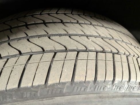 Certified 2021 GMC Yukon Denali w/ Denali Premium Package image 15