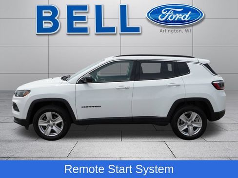 Used 2022 Jeep Compass Latitude w/ Sun and Sound Group AWD/4WD image 7