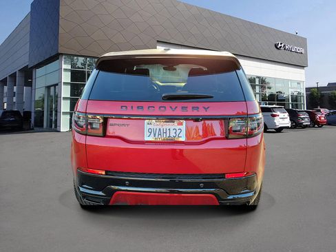 Used 2025 Land Rover Discovery Sport Dynamic SE AWD/4WD image 4