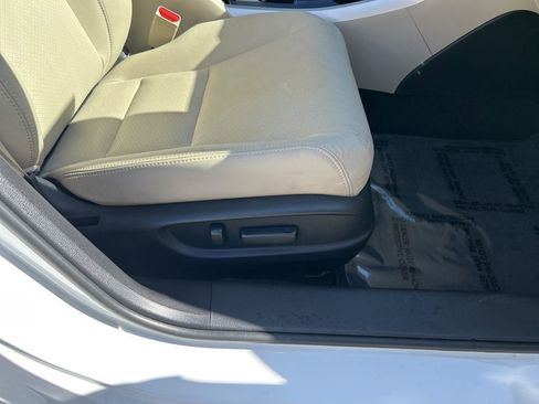 Used 2017 Honda Accord EX-L image 40