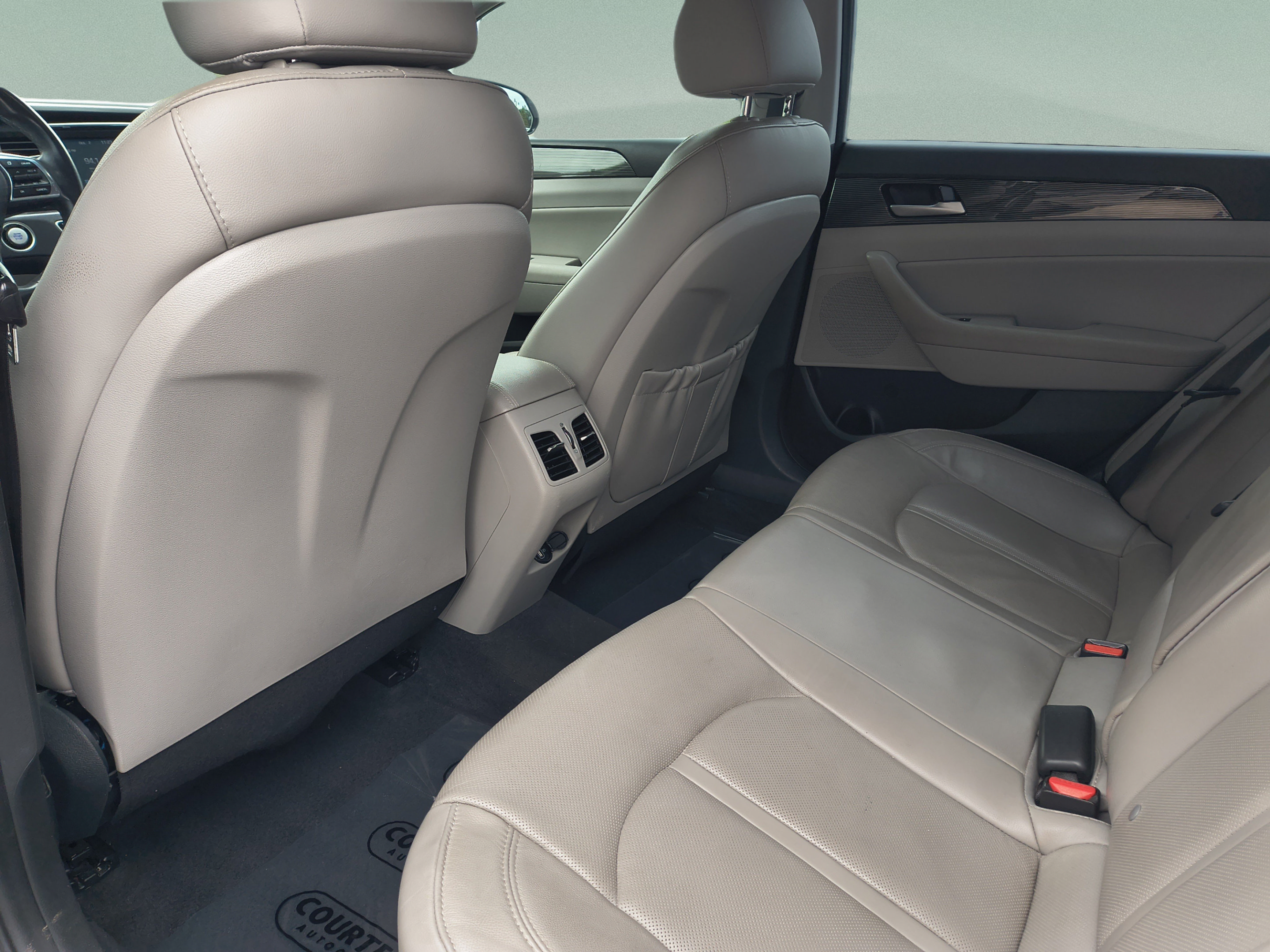 Used 2018 Hyundai Sonata Limited FWD image 15
