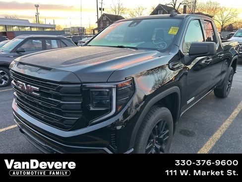 Used 2023 GMC Sierra 1500 Elevation image 1