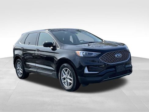 Used 2023 Ford Edge SEL image 2