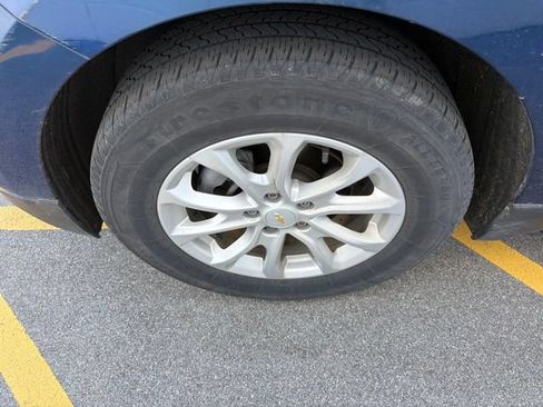Used 2019 Chevrolet Equinox LT FWD image 19
