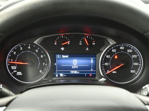 Used 2023 GMC Terrain SLE w/ Driver Convenience Package image 8