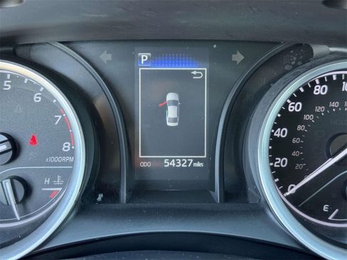 Used 2023 Toyota Camry LE image 11