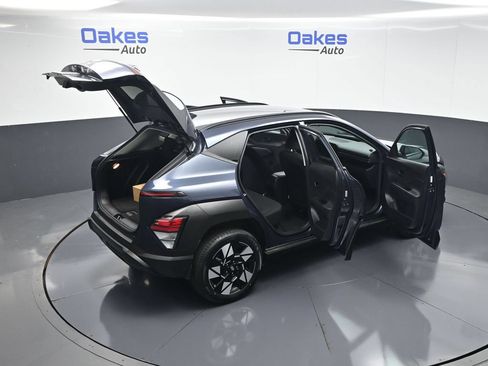 Used 2024 Hyundai Kona SEL AWD/4WD image 58