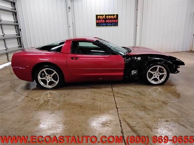 Used 2001 Chevrolet Corvette Coupe w/ Preferred Equipment Group2 RWD image 2
