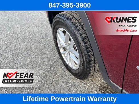 Used 2023 Jeep Grand Cherokee L Laredo image 10