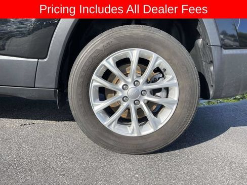 Used 2022 Jeep Cherokee Latitude Lux AWD/4WD image 9
