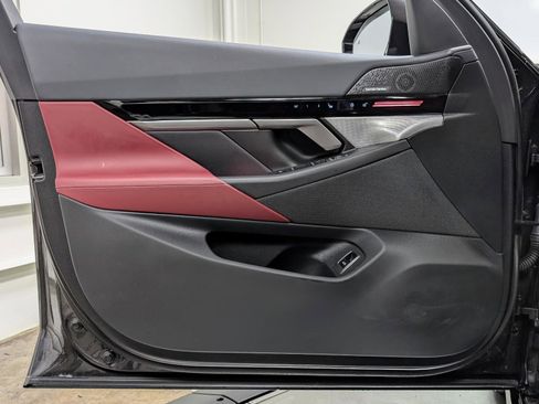 Used 2025 BMW 530i 530i w/ M Sport Package image 12