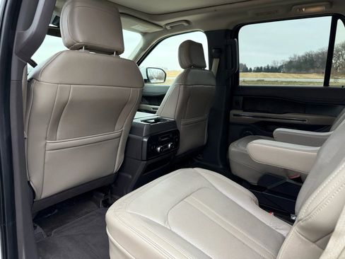 Used 2018 Ford Expedition Limited w/ Equipment Group 301A image 12