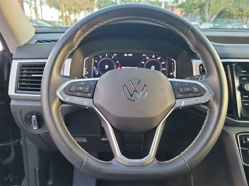 Used 2023 Volkswagen Atlas SE w/ Panoramic Sunroof Package image 18