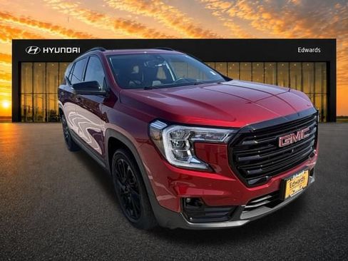 Used 2024 GMC Terrain SLT w/ Tech Package AWD/4WD image 5