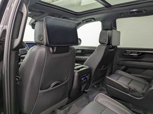 Used 2025 Chevrolet Tahoe Premier image 19