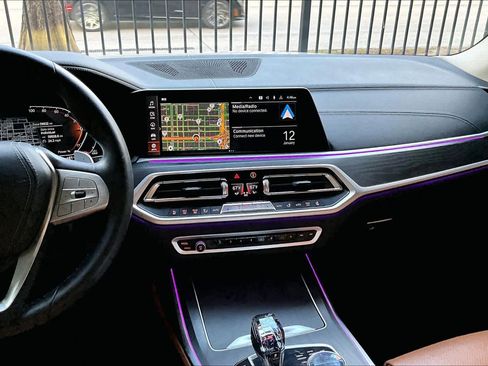 Used 2022 BMW X7 xDrive40i w/ Executive Package image 6