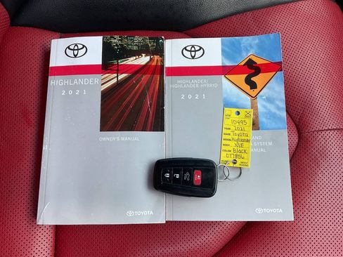 Used 2021 Toyota Highlander XSE AWD/4WD image 54