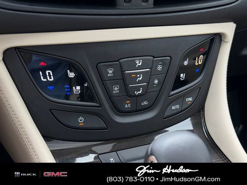 Used 2020 Buick Envision Premium w/ Driver Confidence Package AWD/4WD image 44