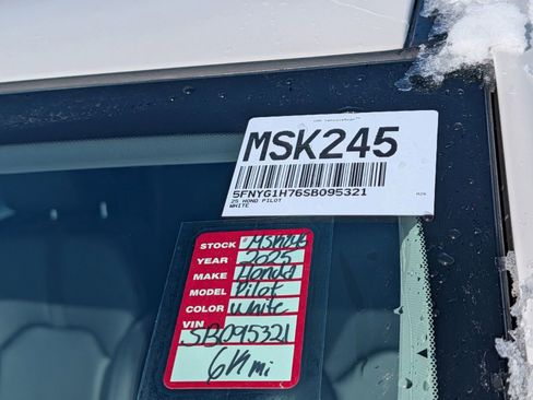 Used 2025 Honda Pilot Touring image 35