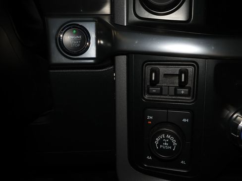 Used 2023 Ford F150 Lariat w/ Trailer Tow Package AWD/4WD image 15