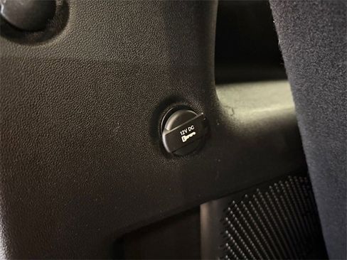 Used 2020 Dodge Journey SE w/ SE Popular Equipment Group image 17