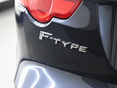 Used 2015 Jaguar F-TYPE R RWD image 14