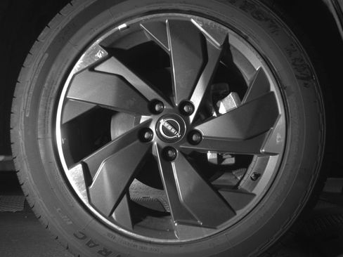 Used 2025 Nissan Rogue SV FWD image 13