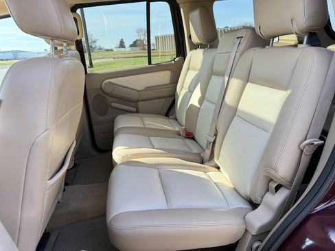 Used 2007 Ford Explorer Eddie Bauer image 22
